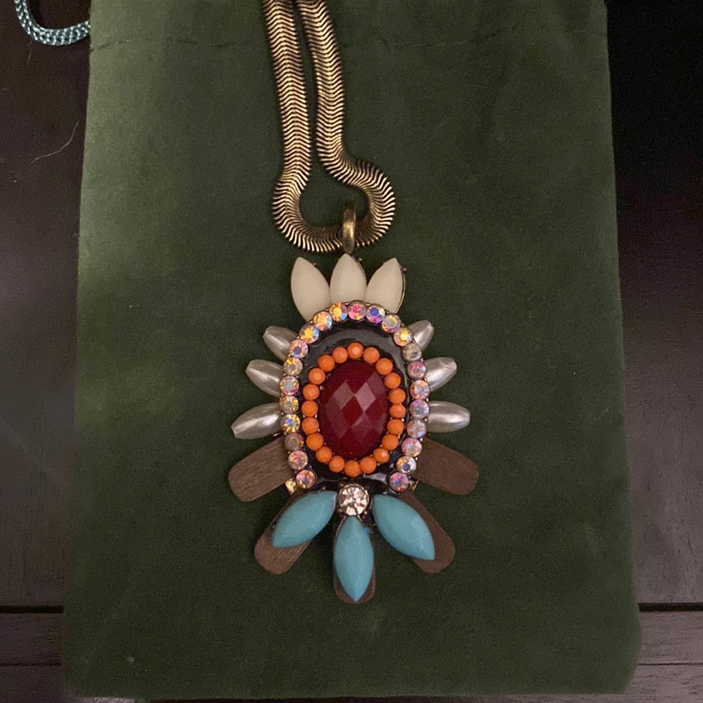Pendant necklace